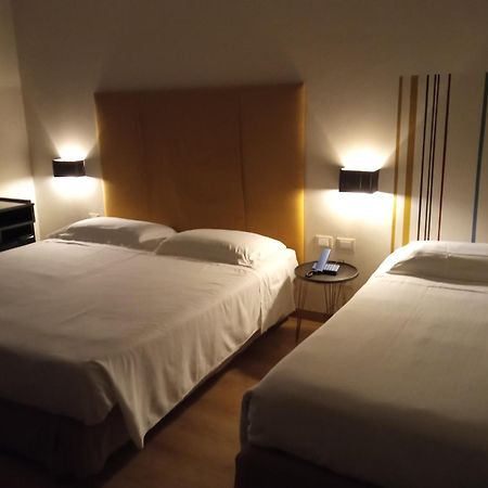 Hotel Touring Livorno Zewnętrze zdjęcie