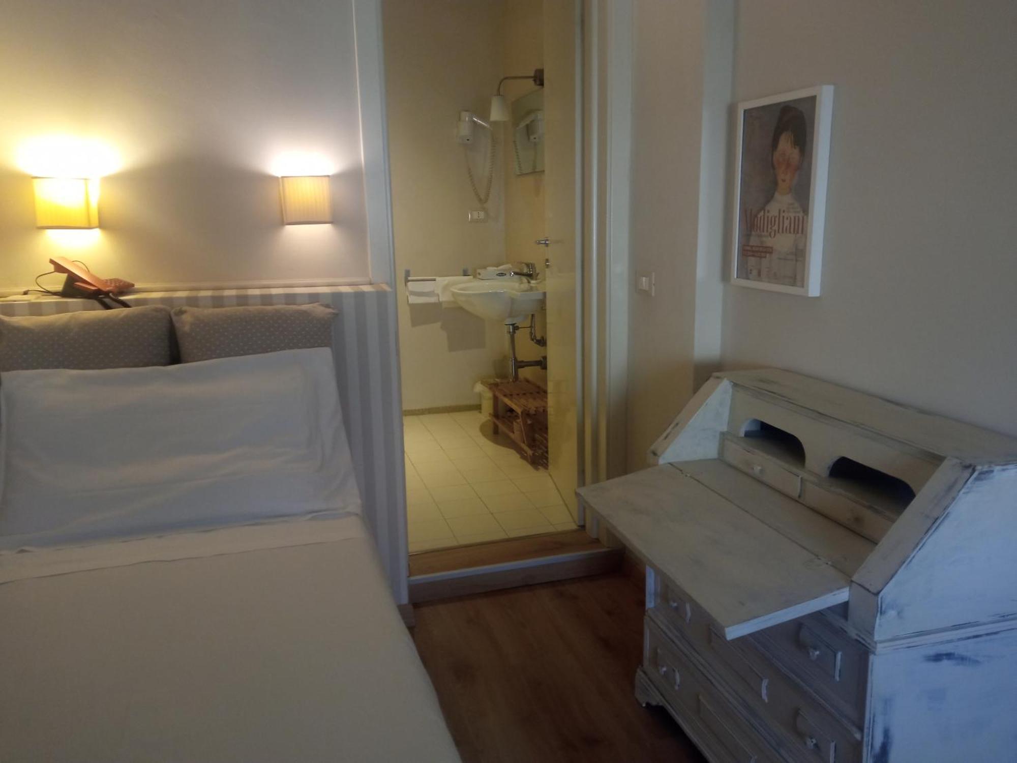 Hotel Touring Livorno Zewnętrze zdjęcie