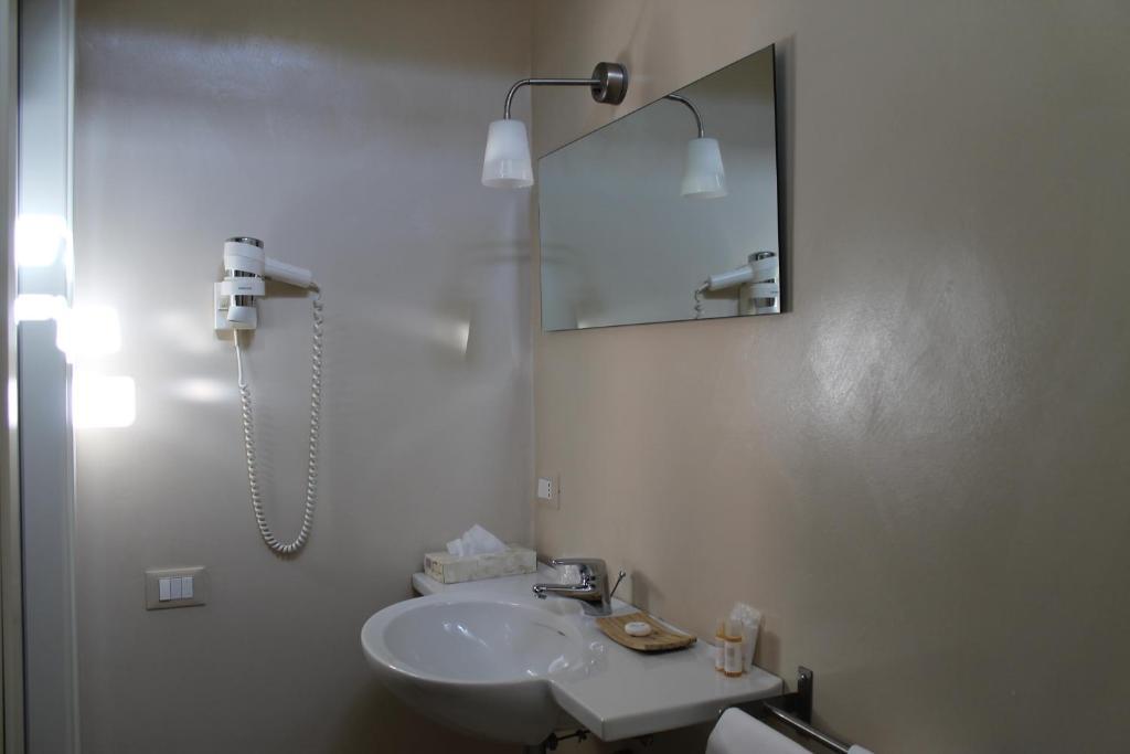 Hotel Touring Livorno Pokój zdjęcie